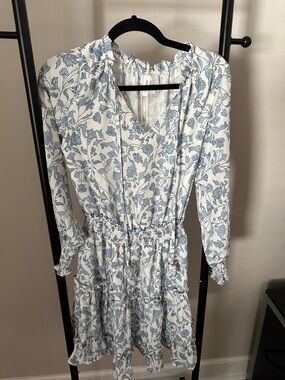 Women's Long Sleeve Floral V-Neck Dress in Blue and White